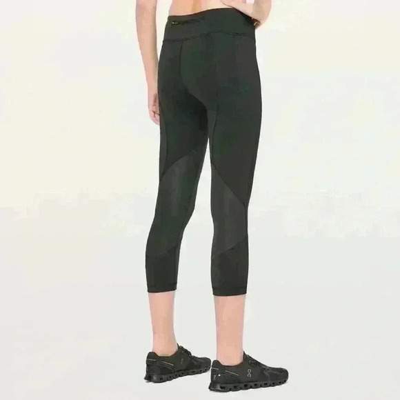 lululemon athletica Pants - Lululemon Pace Rival Crop *Full-On Luxtreme 22"
Black
